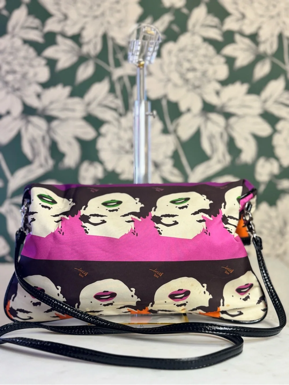 Betsey Johnson *RARE* Marilyn Monroe Pop Art Foldover Crossbody Bag - Picture 3 of 7